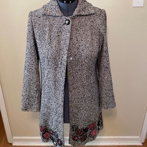 Beautiful herringbone black/white coat. Never worn. Lined w/beaded detailing.